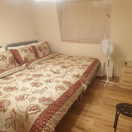 London Luxury 3 Bedroom 2 Bathrooms Flat 1 Min To Redbridge Station Free Parking & Wifi Wanstead Exterior photo