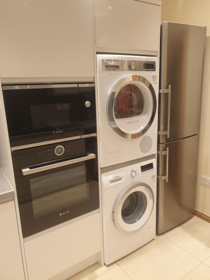 London Luxury 3 Bedroom 2 Bathrooms Flat 1 Min To Redbridge Station Free Parking & Wifi Wanstead Exterior photo