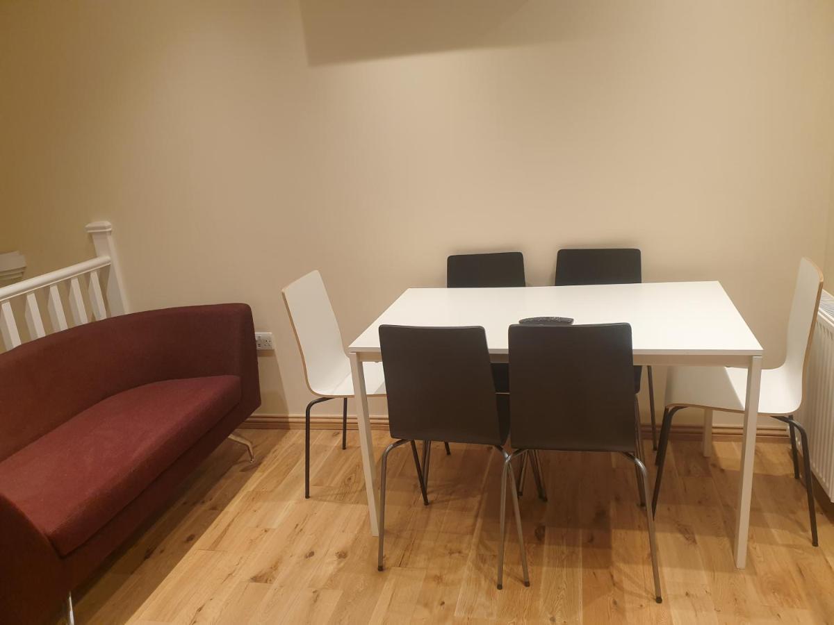 London Luxury 3 Bedroom 2 Bathrooms Flat 1 Min To Redbridge Station Free Parking & Wifi Wanstead Exterior photo
